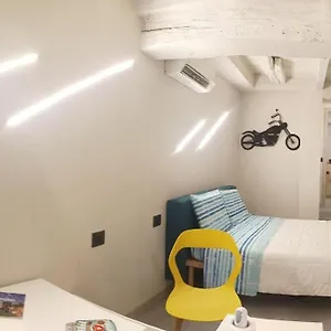  Appartamento A Due Passi Dal Castello Italia
