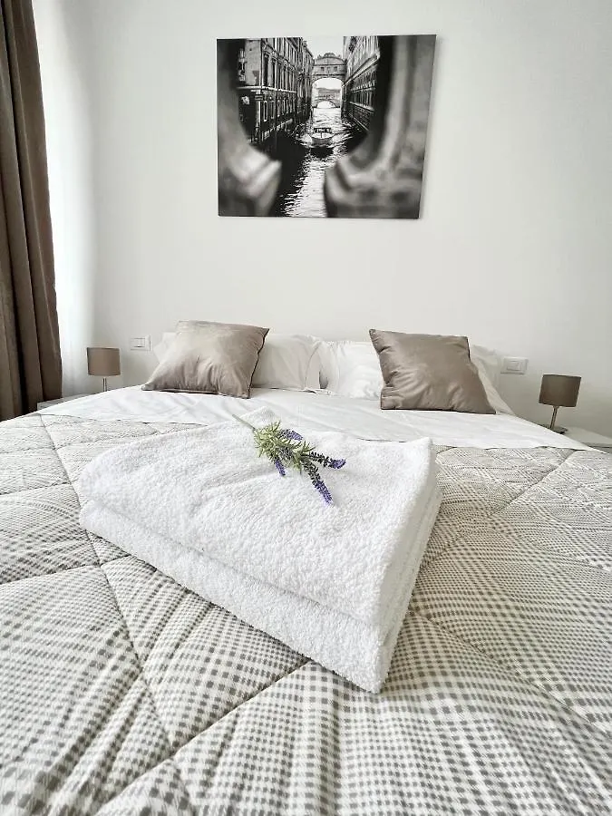 Corso Venezia Apartman Mestre 0*,